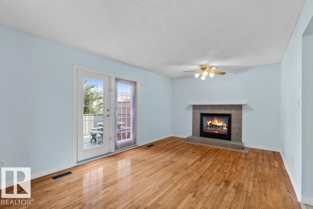 31 St Nw Unit 14524 #a, Edmonton, AB T5Y 2H7