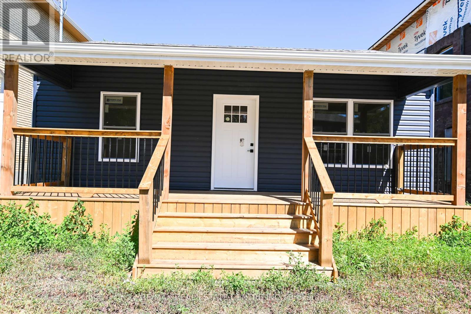 284 Darling St, Brantford, ON N3S 3X6