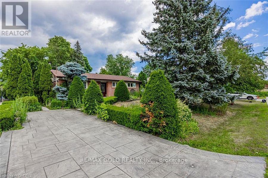 545 Sandbrook Rd, Oakville, ON L6L 4M6
