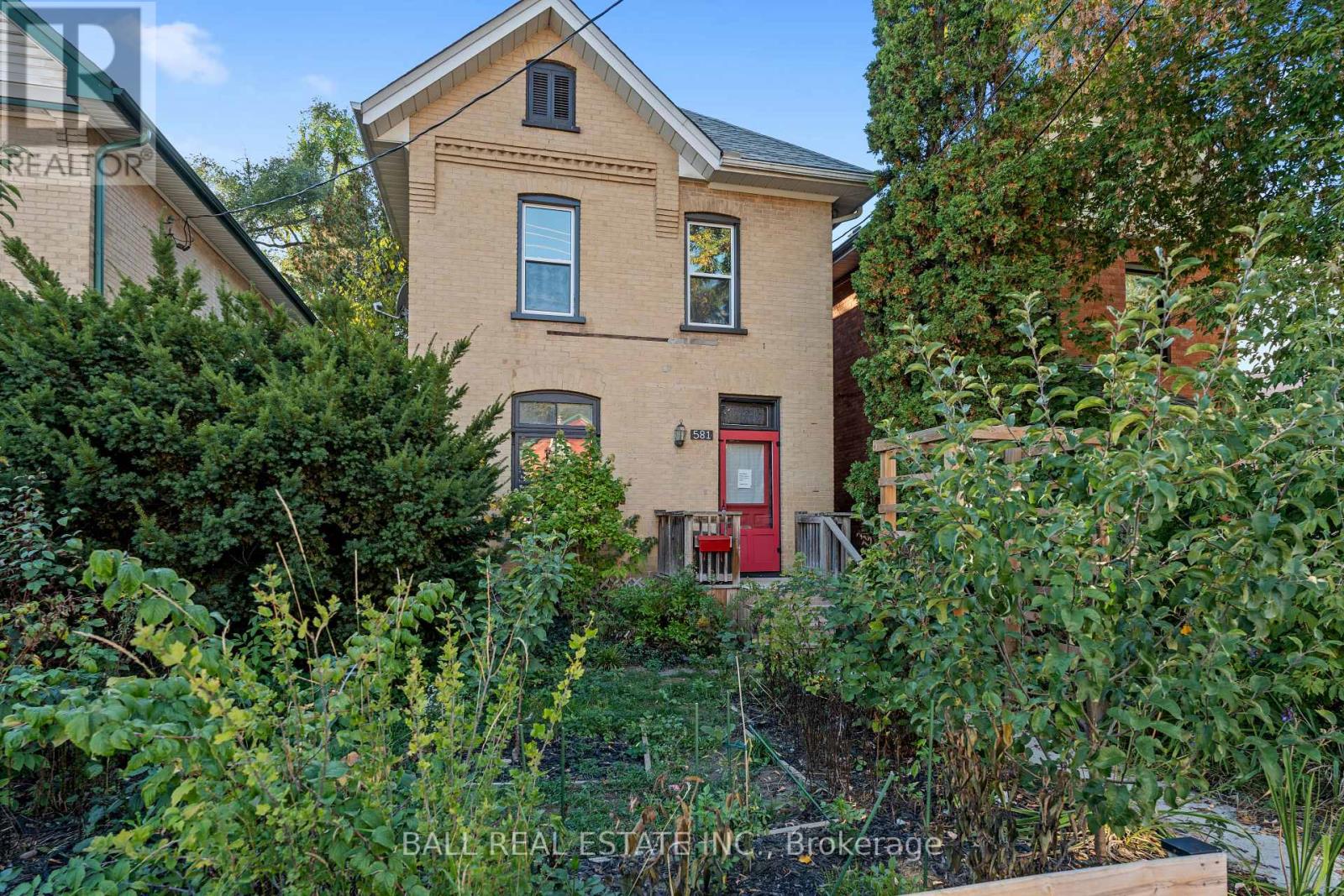 581 Aylmer St N Ward 3 St, Peterborough, ON K9H 3W8