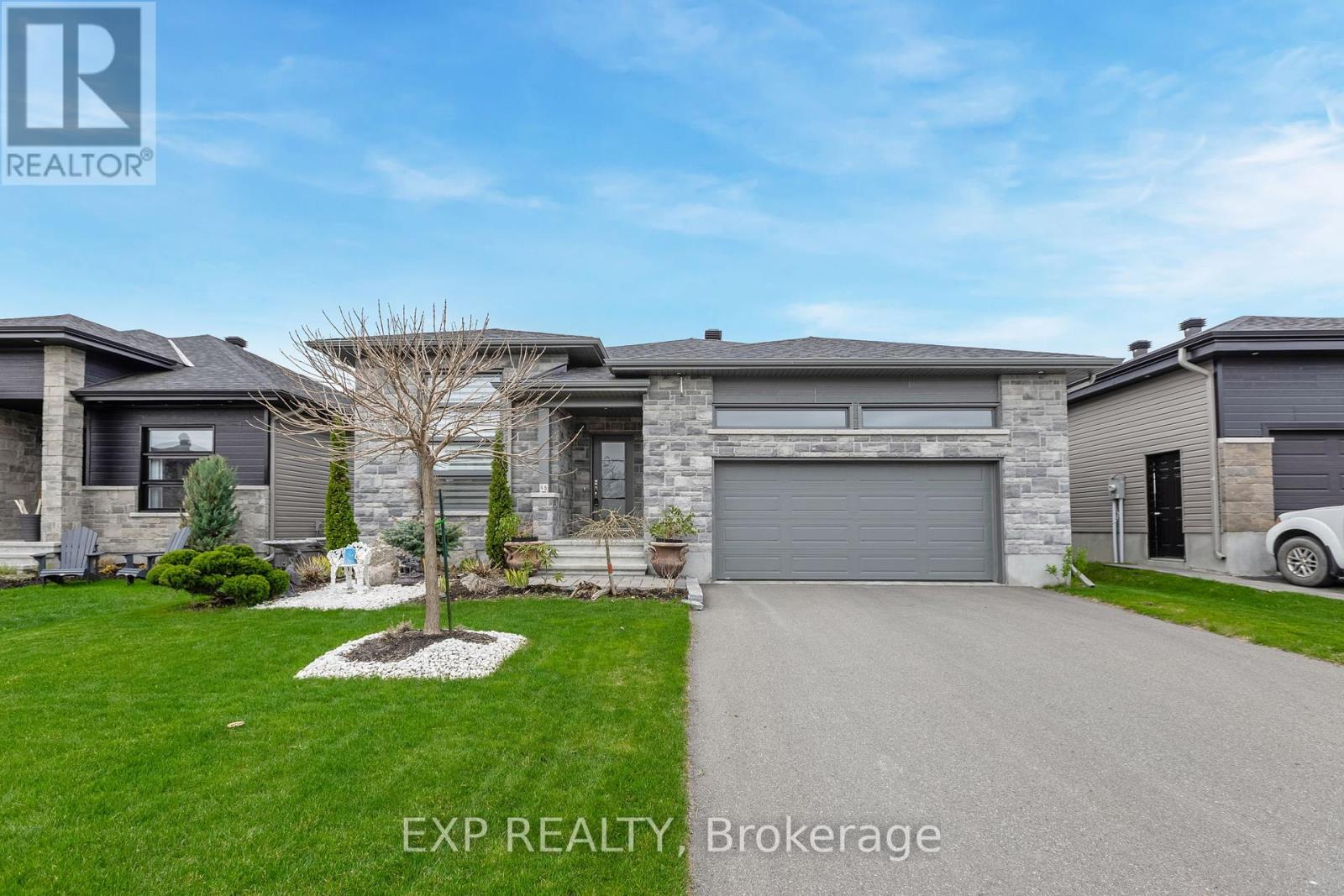 65 Granite St, Clarence-Rockland, ON K4K 1P6