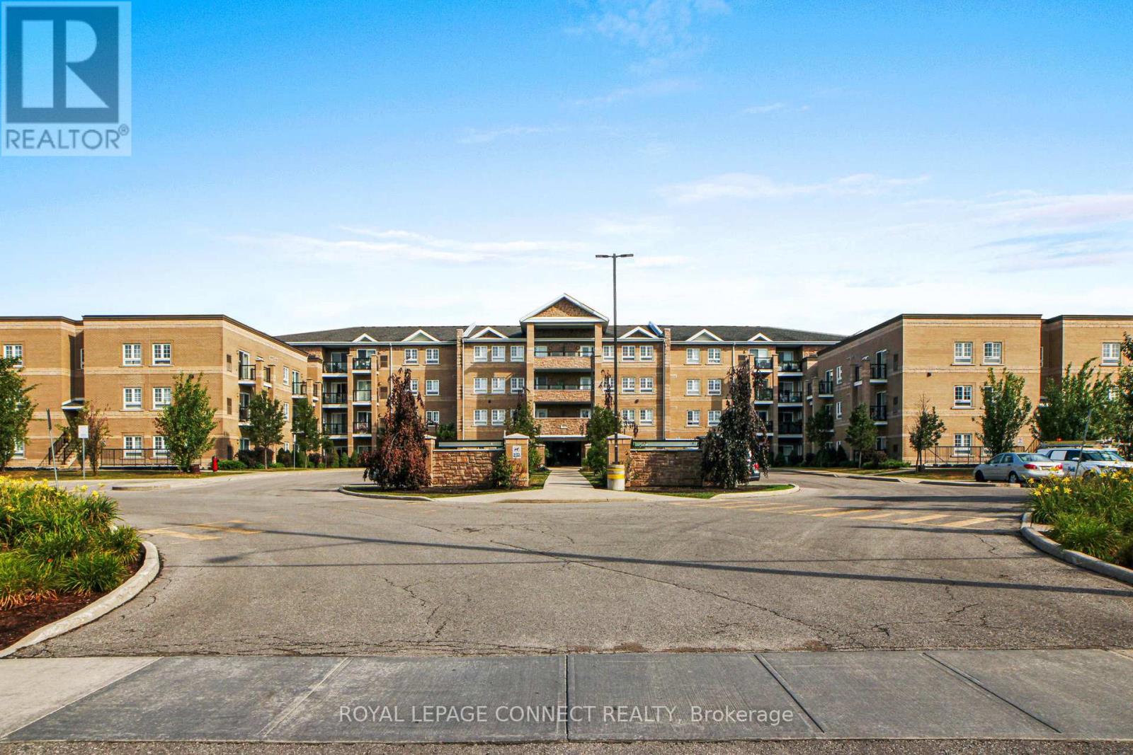 321 481 Rupert Ave, Whitchurch-Stouffville, ON L4A 1Y7