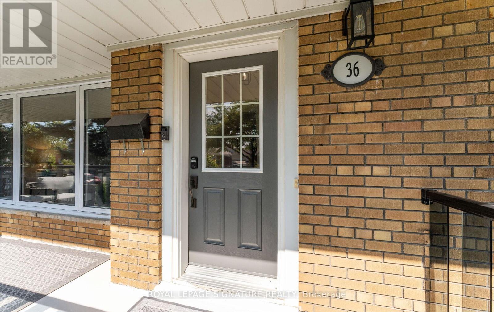36 Newell Ct, Toronto, ON M9A 4V1