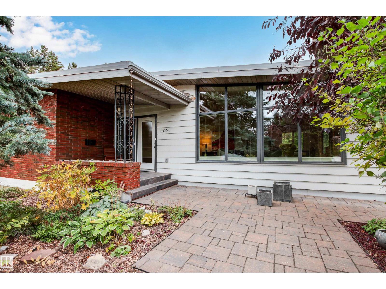 63 Av Nw Unit 13004, Edmonton, AB T6H 1S1