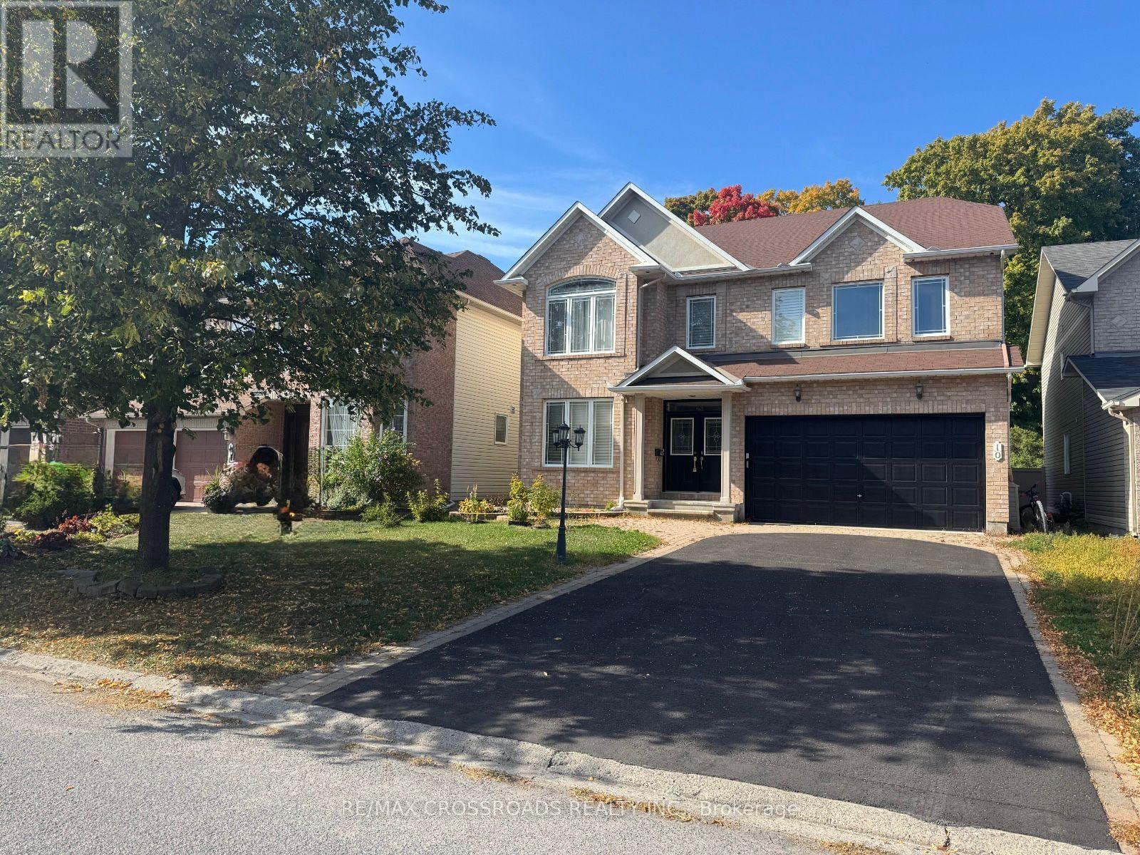 10 Tierney Dr, Ottawa, ON K2J 4W2