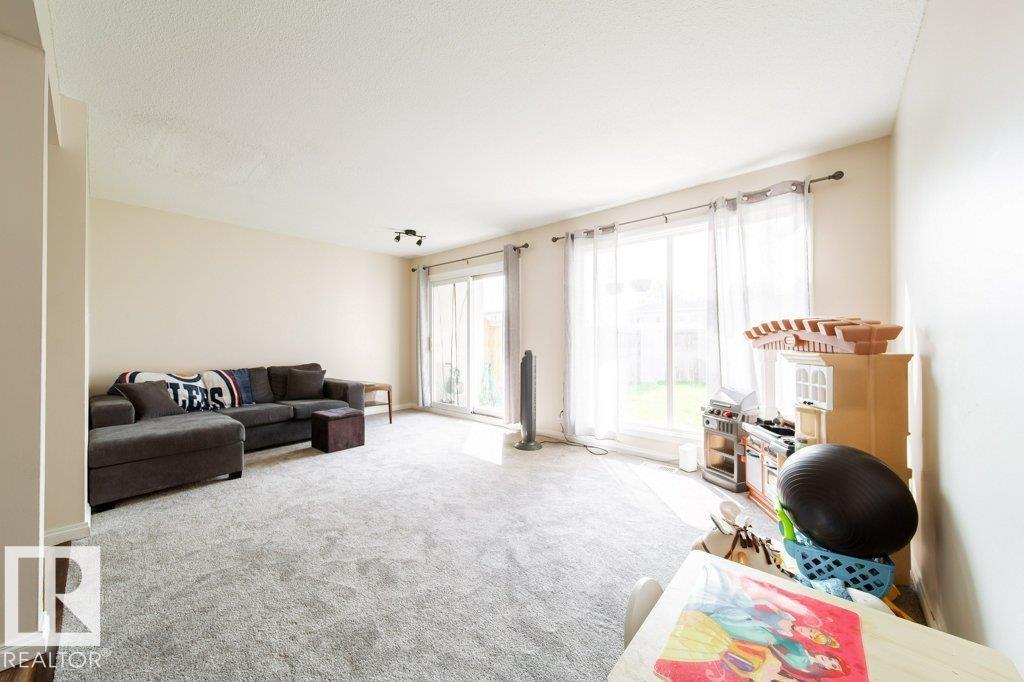 81 St Nw Unit 13201, Edmonton, AB T5C 1N6