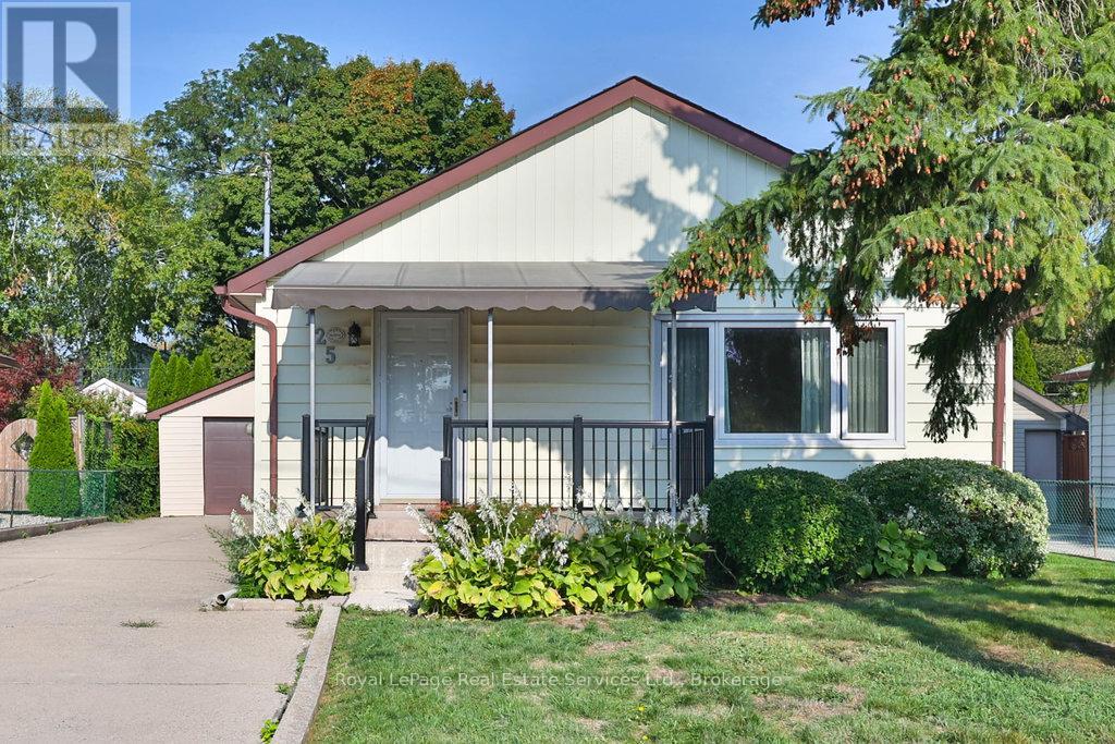 125 Inglewood Dr, Oakville, ON L6K 1W8