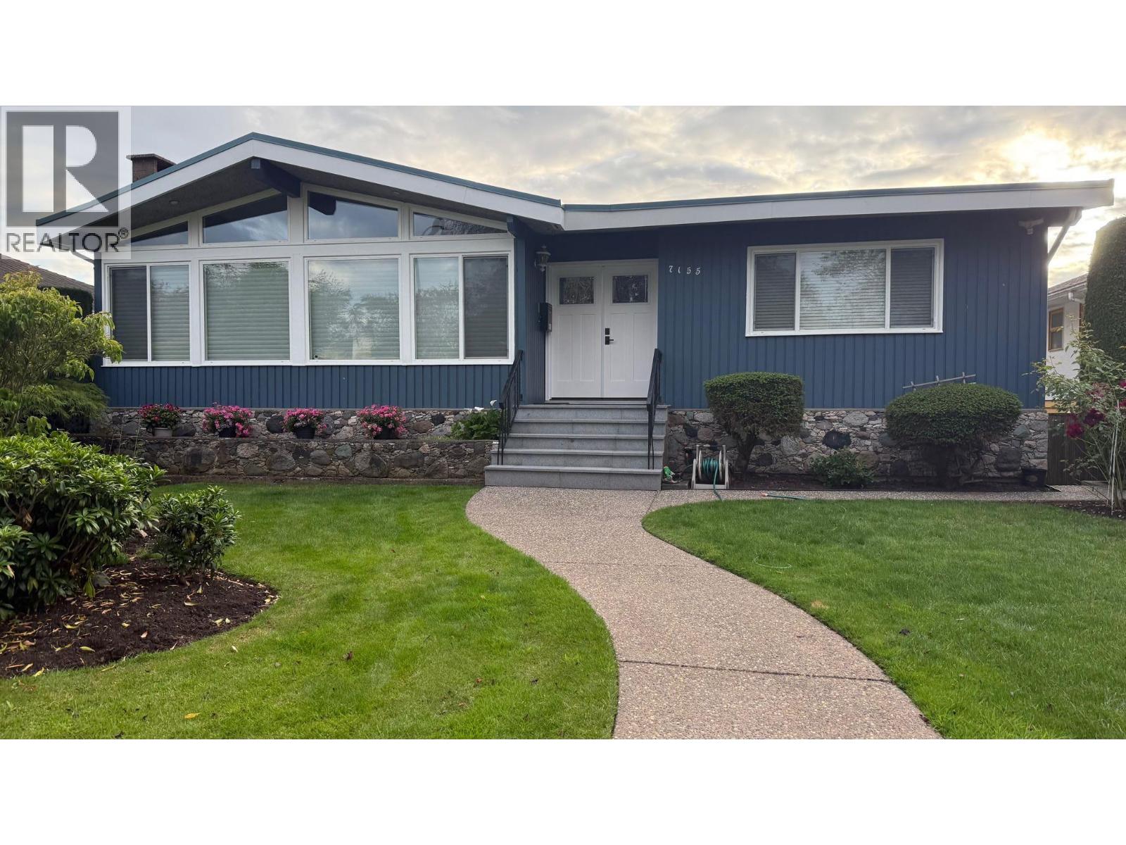 7155 Elmhurst Dr, Vancouver, BC V5S 2X5