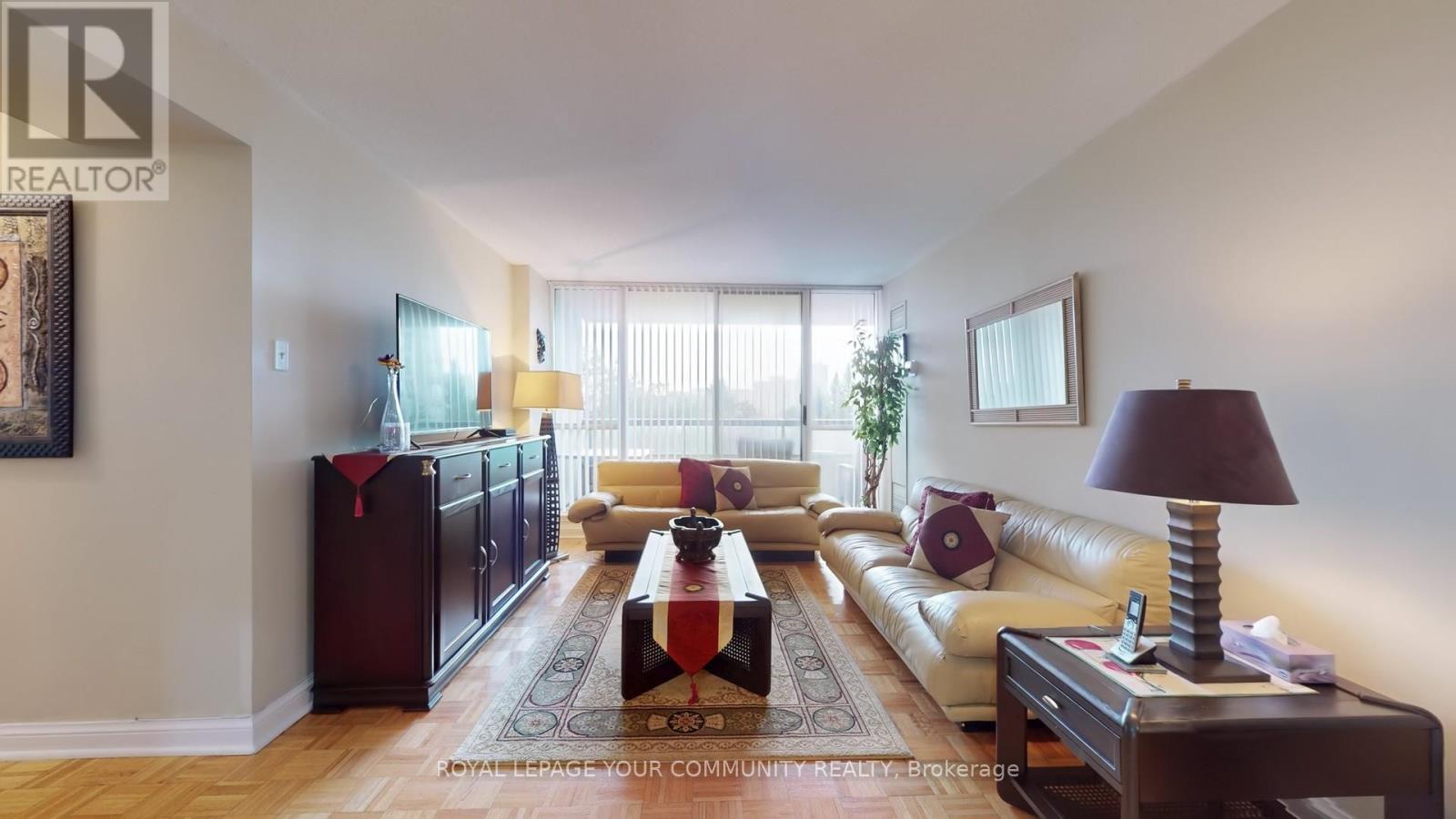 404 24 Hanover Rd, Brampton, ON L6S 5K8