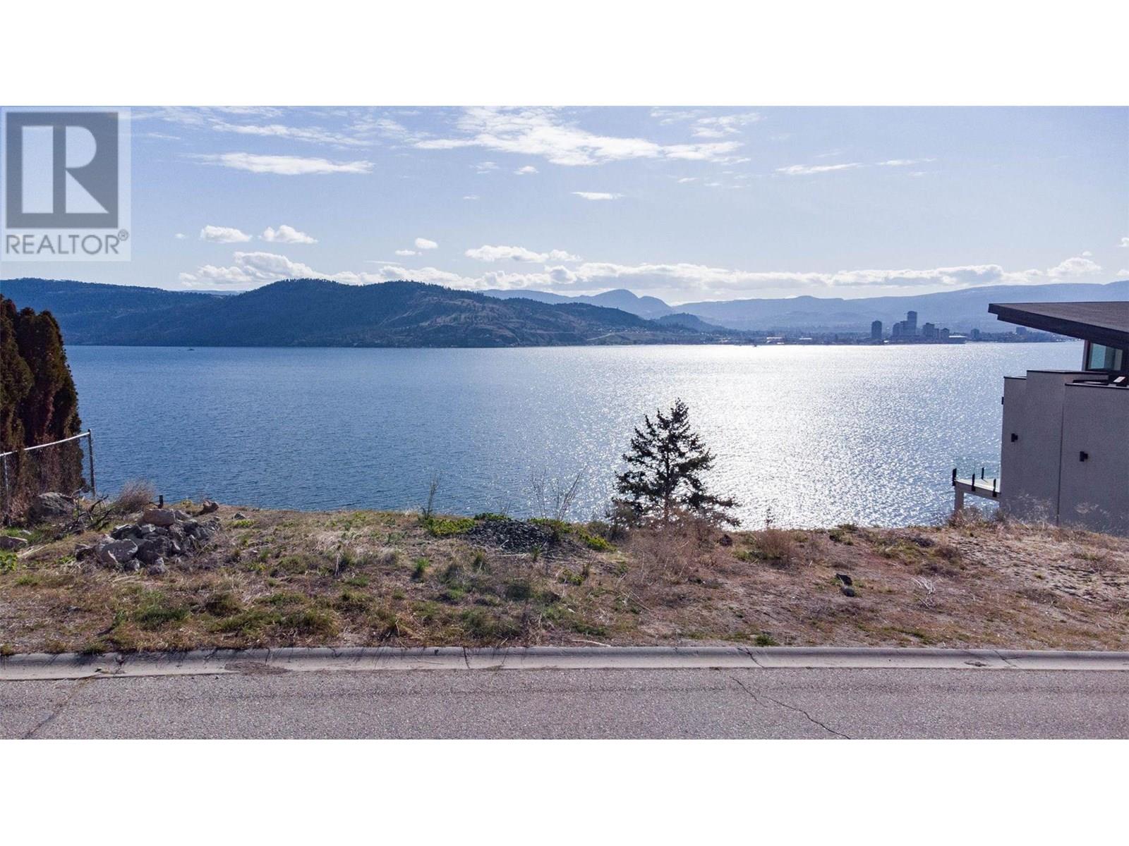 901 Westside Road S Unit 13, West Kelowna, BC V1Z 3W9