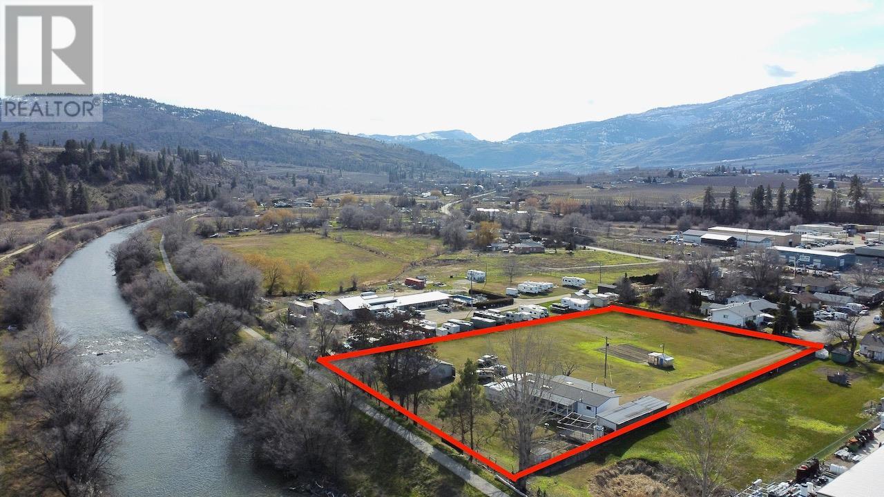 129 Walnut Pl, Oliver, BC V0H 1T9