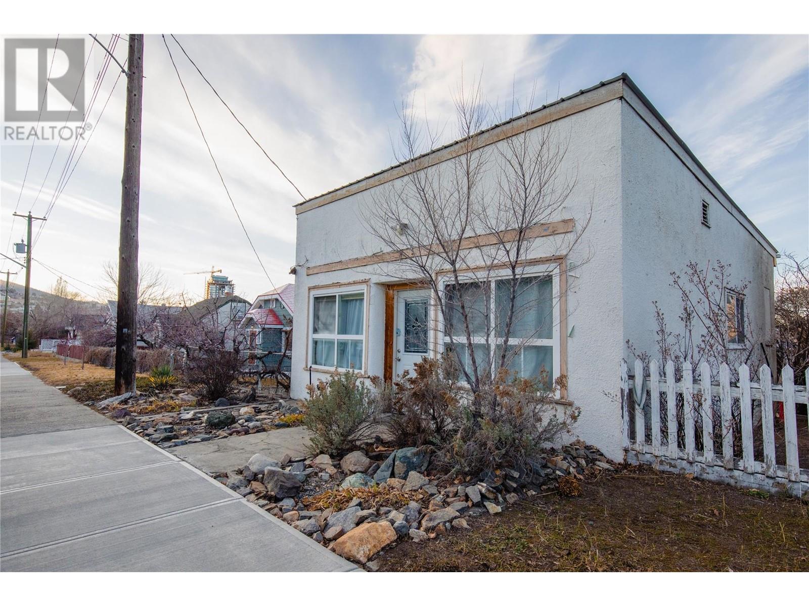776 Dominion St, Kamloops, BC V2C 2X9