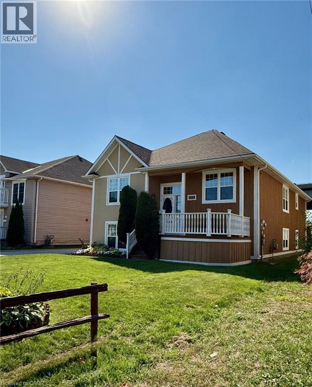1060 Beach Blvd, Hamilton, ON L8H 6Z4