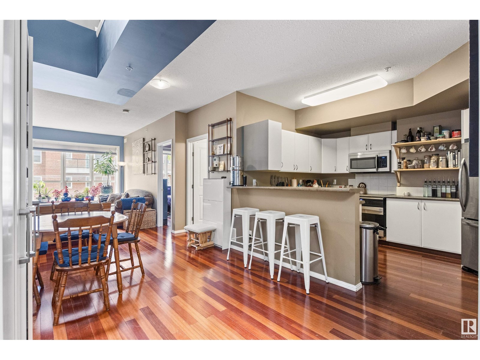 10717 83 Avenue Northwest #417, Edmonton, AB T6E 2E5