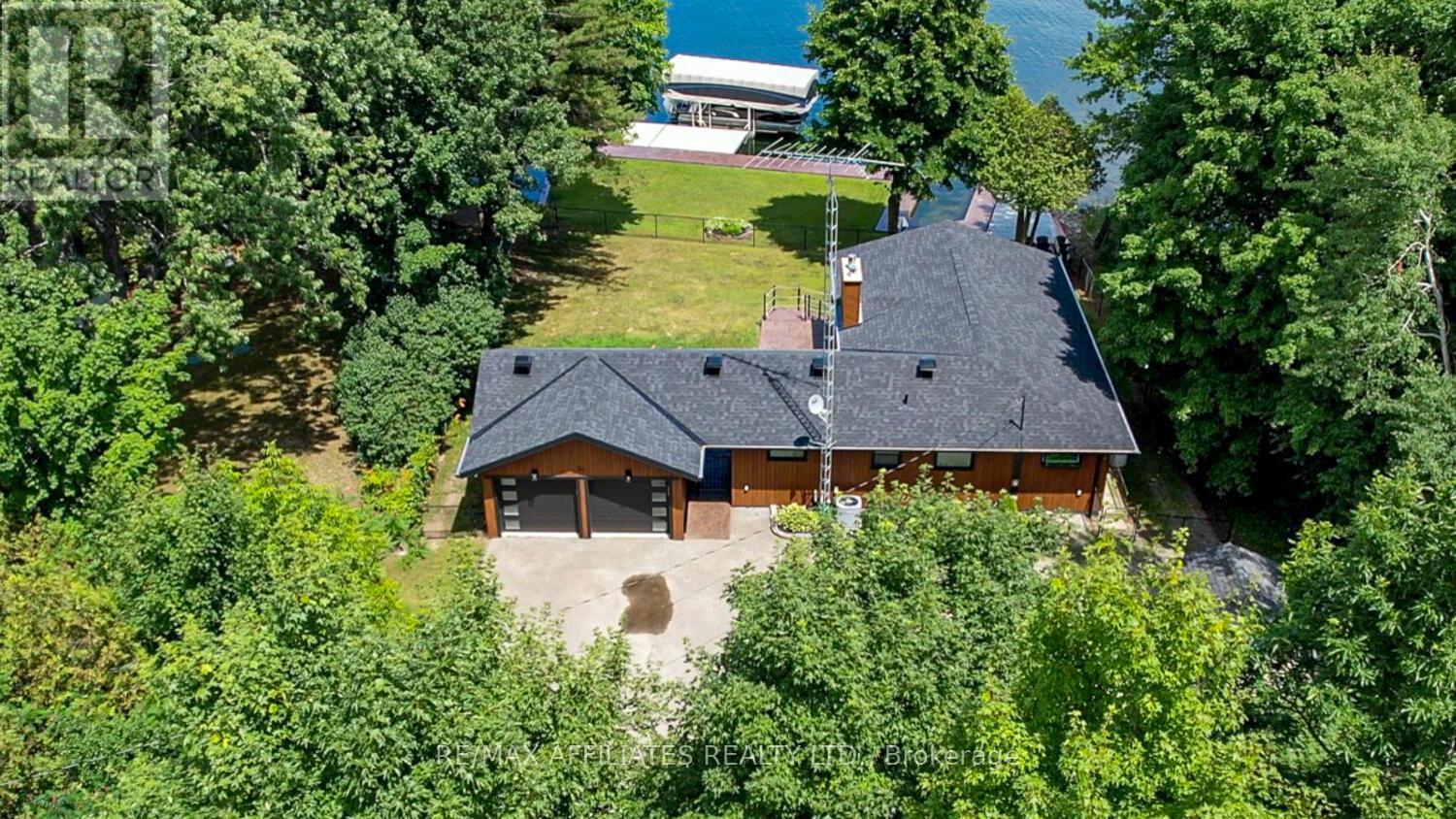 34 R7 Rd, Rideau Lakes, ON K0G 1L0