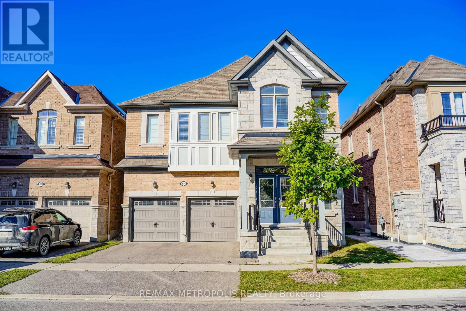 2136 Saffron Dr, Pickering, ON L1X 0E2