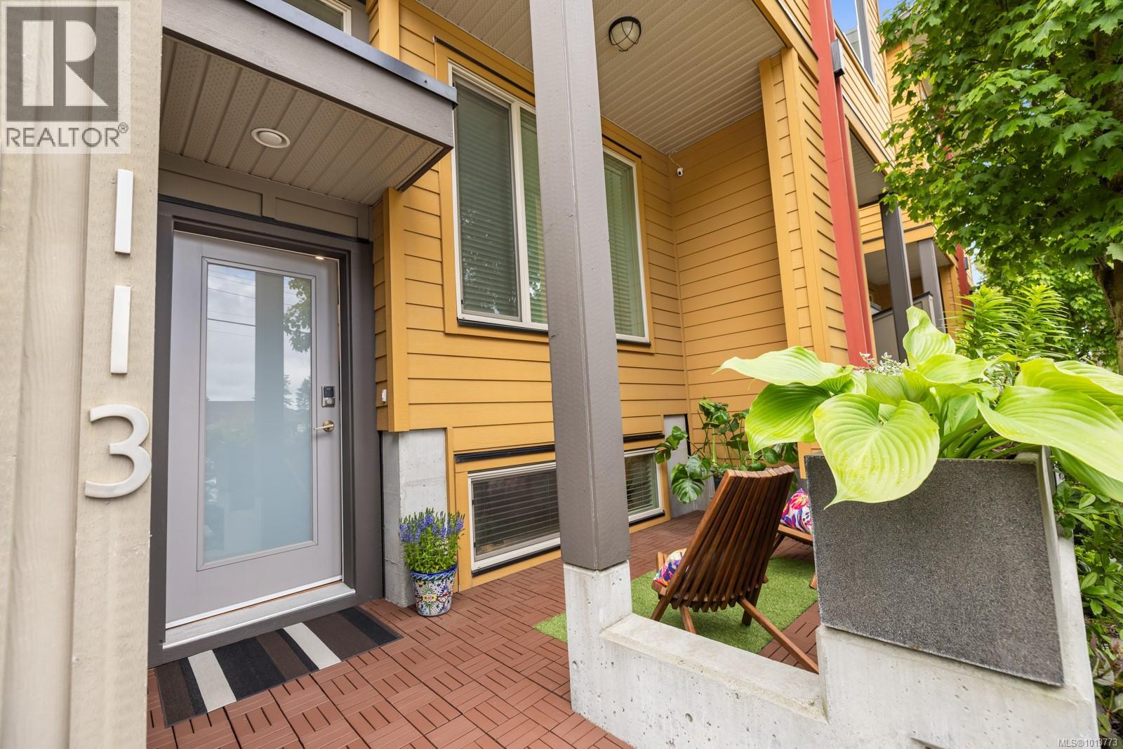 2733 Peatt Rd Unit 113 Rd, Langford, BC V9B 3V2