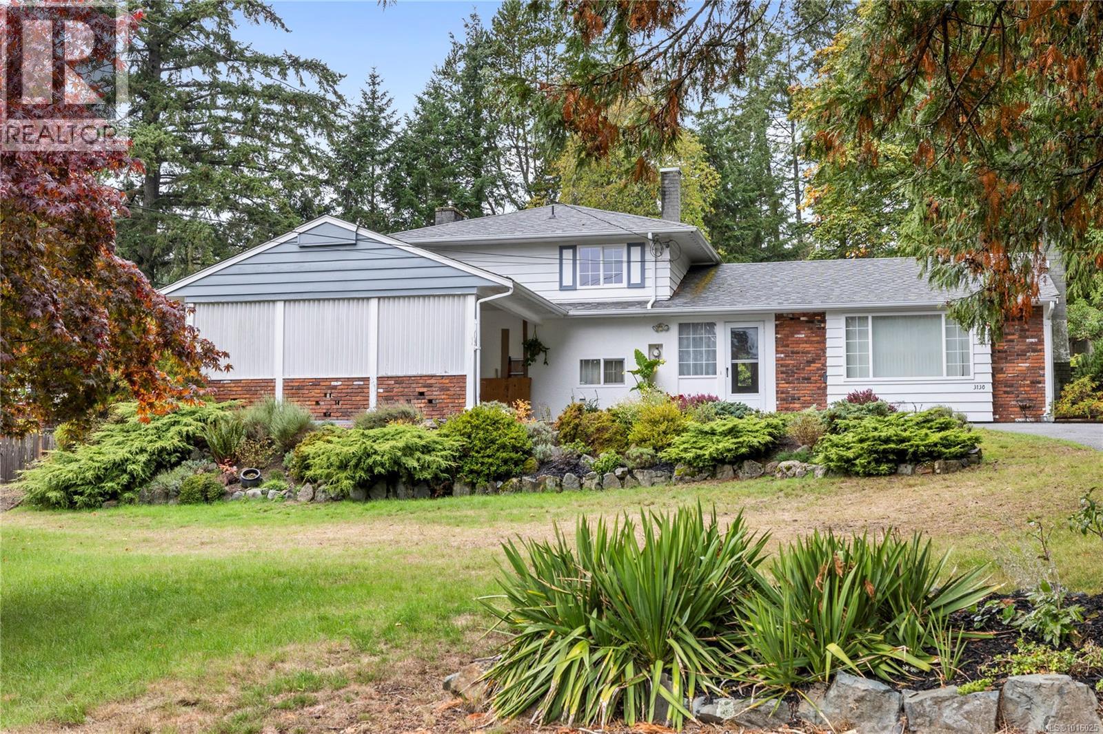3130 Smugglers Hill Dr, Nanaimo, BC V9T 1H8