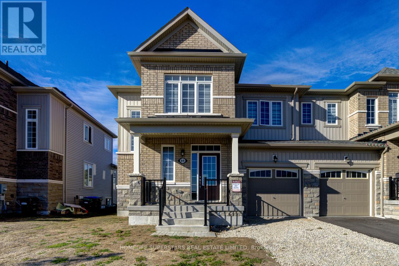 69 Central Square Blvd, Wasaga Beach, ON L9Z 0L9
