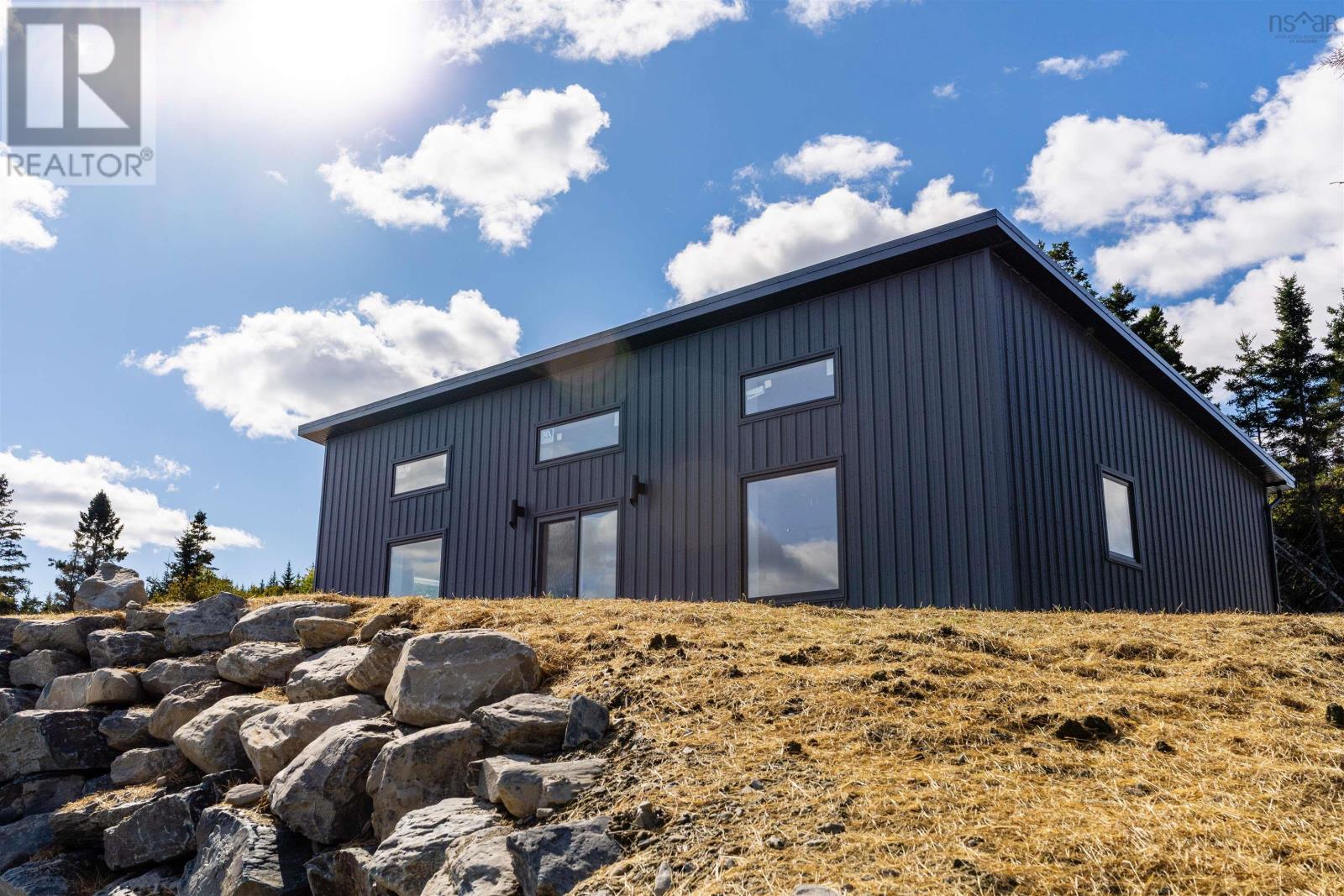 659 W Liscomb Point Rd, Liscomb, NS B0A 2J0