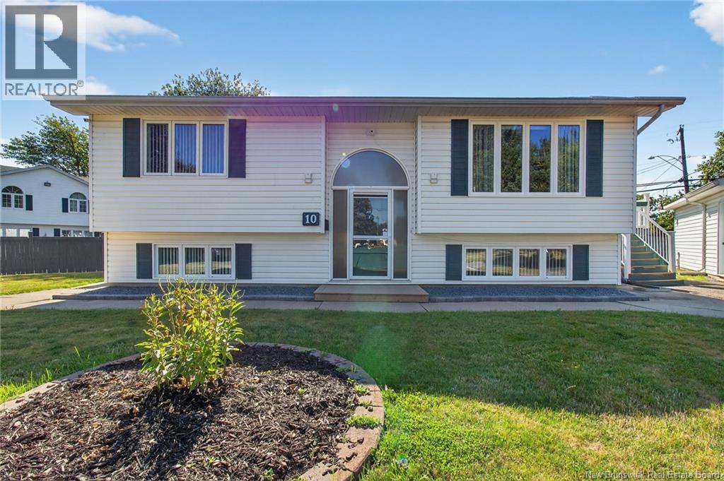 10 Willett, Moncton, NB E1C 8A3