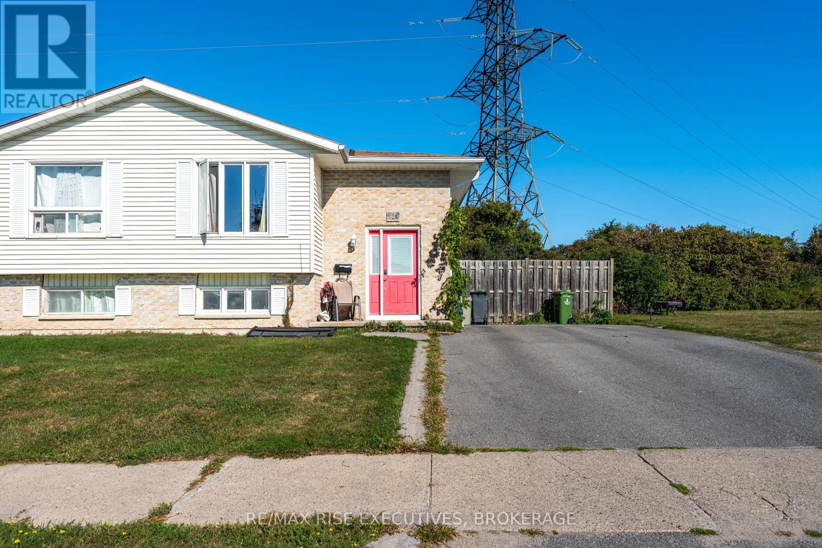828 Bigham Ct, Kingston, ON K7M 7Y4