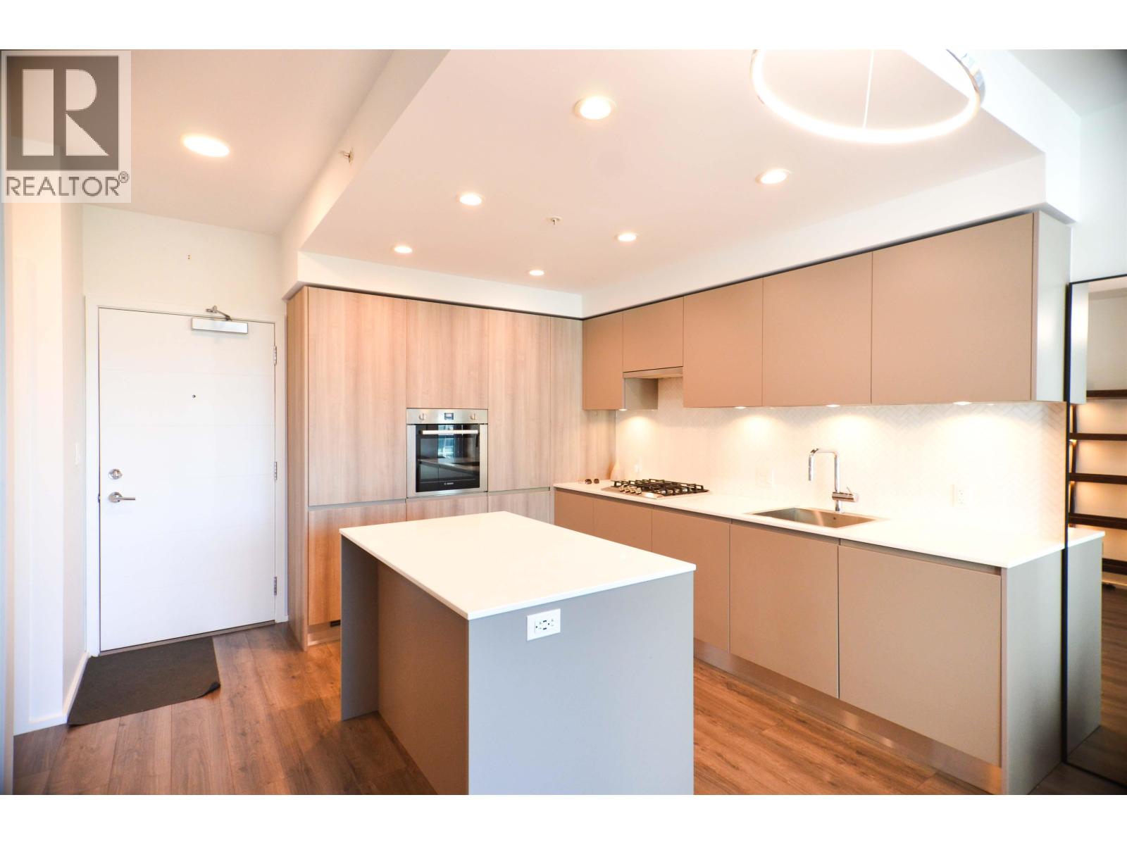 3833 Evergreen Place Unit 1403, Burnaby, BC V3J 0M2