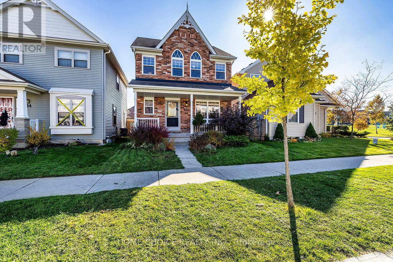 912 Broadway Blvd Ward 5 Blvd, Peterborough, ON K9J 6X5