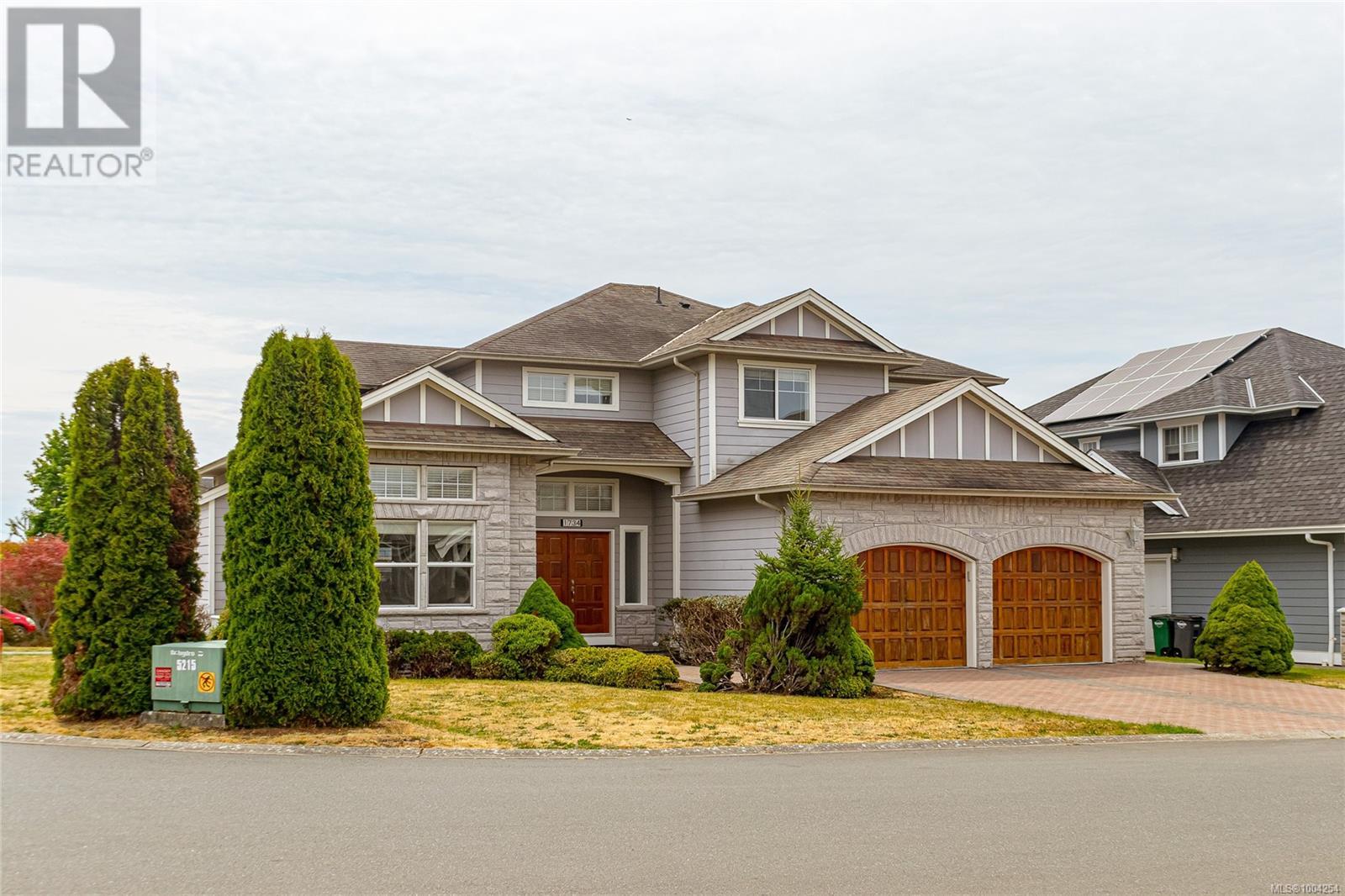 1734 Mamich Cir, Saanich, BC V8N 6N1