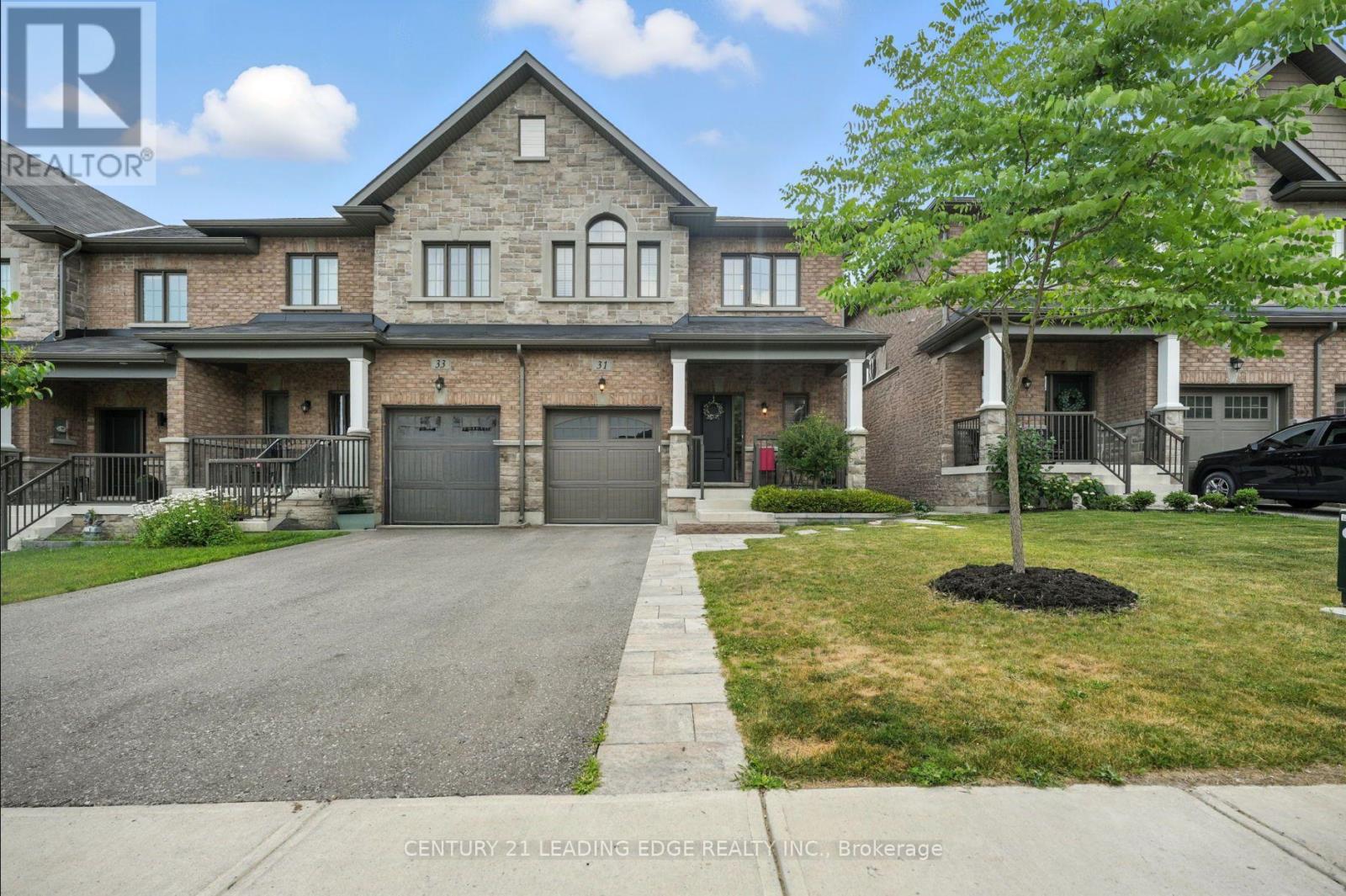 31 Gord Matthews Way, Uxbridge, ON L9P 0E9