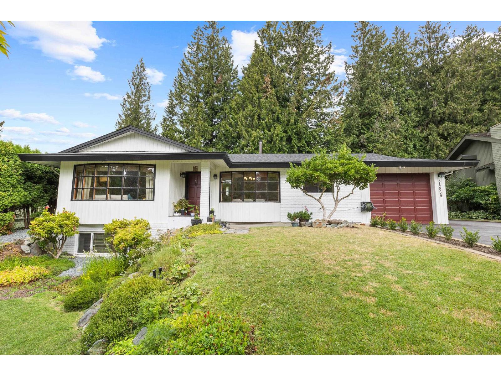 34869 Everett Dr, Abbotsford, BC V2S 7R7