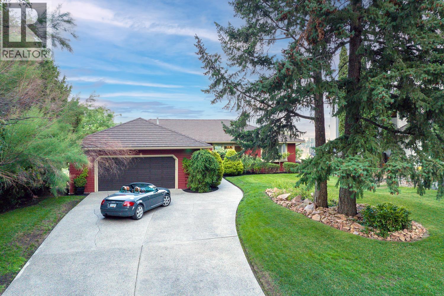 1837 Shaleridge Pl, West Kelowna, BC V1Z 3E4