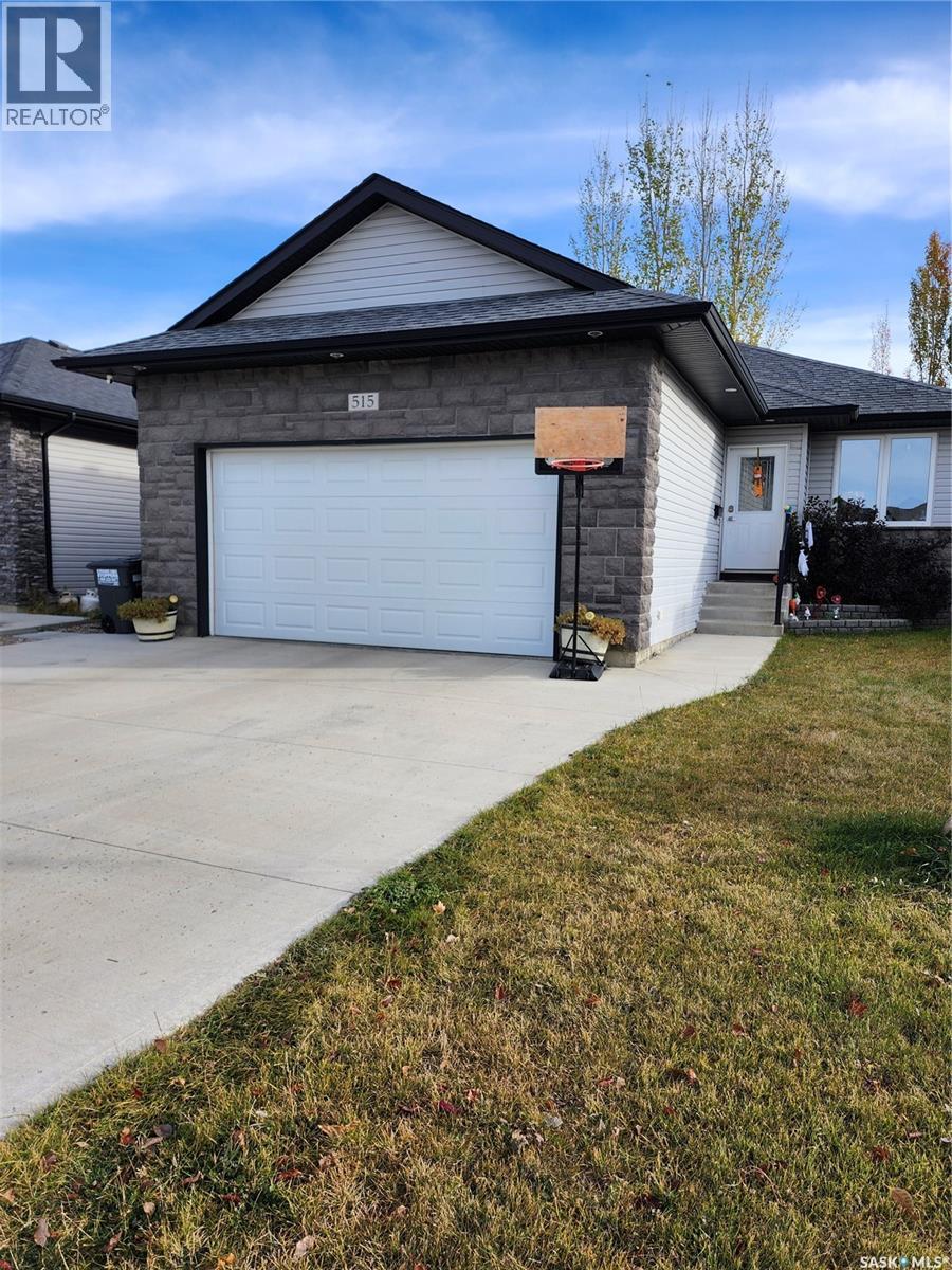 515 Dickson Ln, Saskatoon, SK S7T 0H7