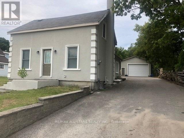 116 Main St N, Uxbridge, ON L9P 1C7
