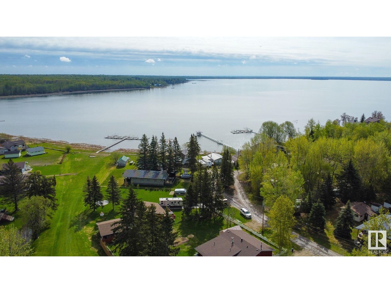 3 St Unit 305, Rural Lac Ste. Anne County, AB T0A 0E0