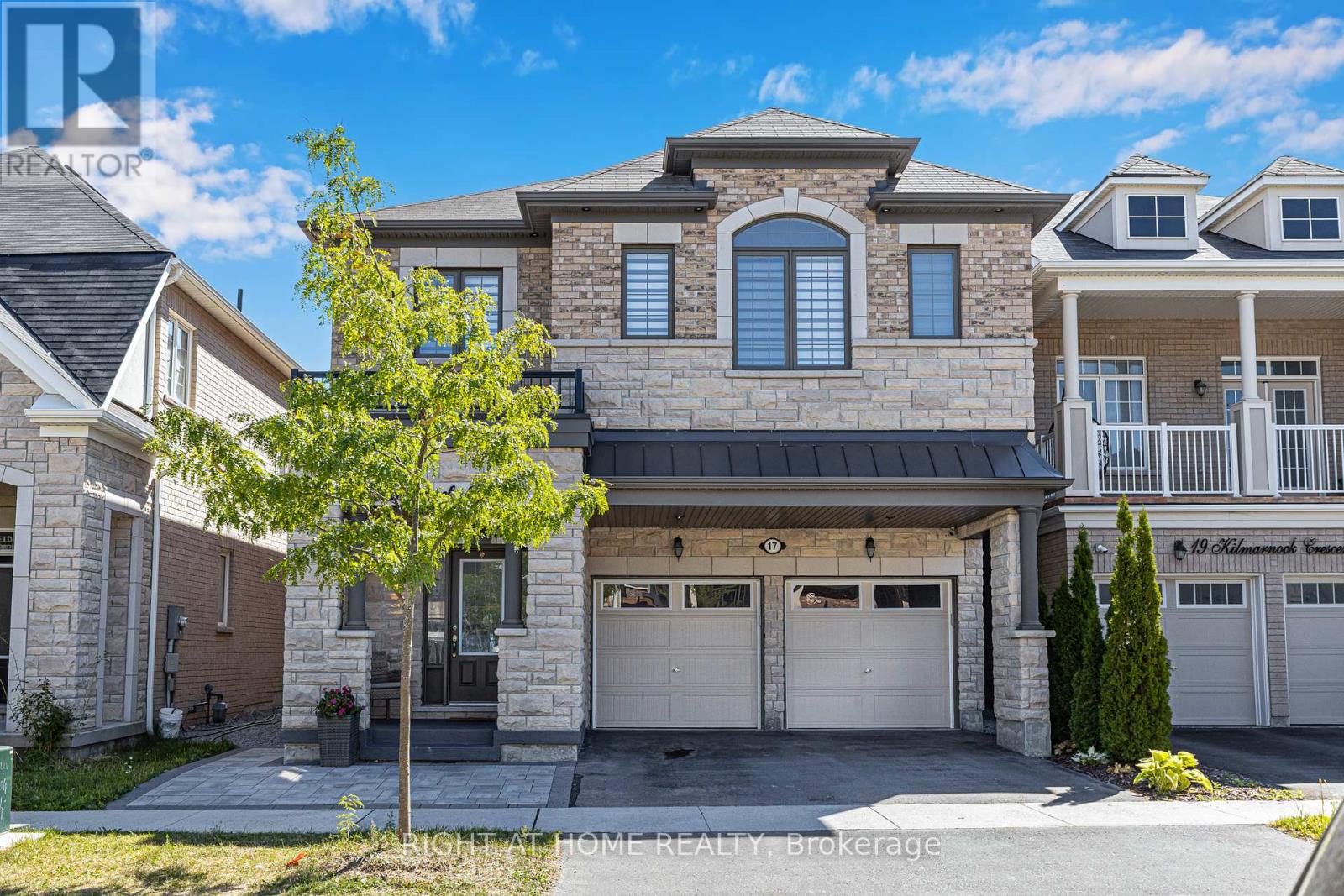 17 Kilmarnock Cres, Whitby, ON L1P 0E8