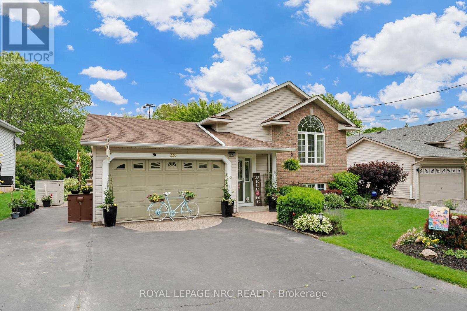 228 Ridge Rd S, Fort Erie, ON L0S 1B0