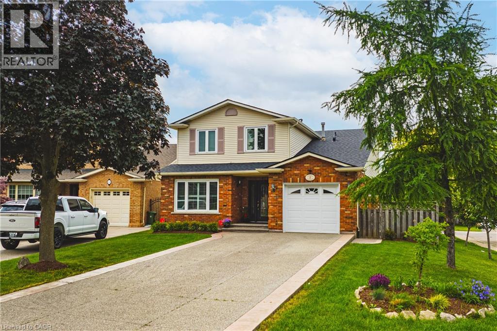 2 Antoinette Ct, Hamilton, ON L9B 2E7