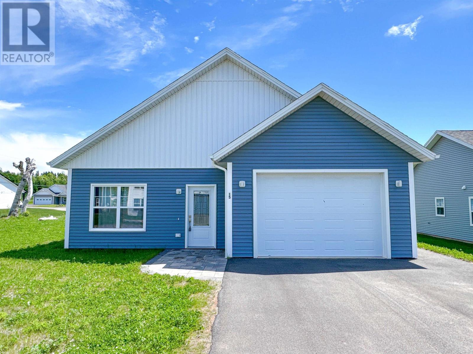 15 Captain James Cres, Stratford, PE C1B 2C4