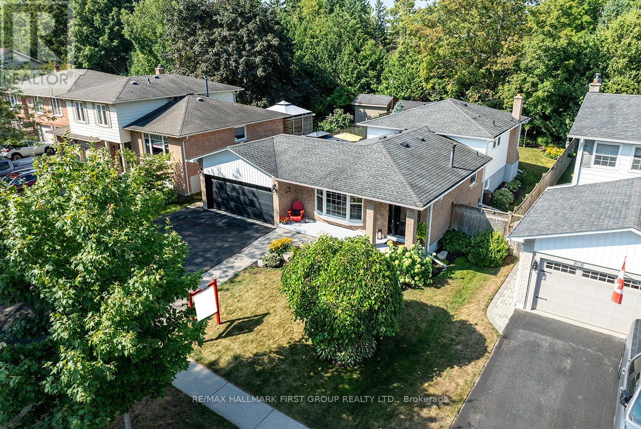 597 Walsh Dr, Scugog, ON L9L 1K6