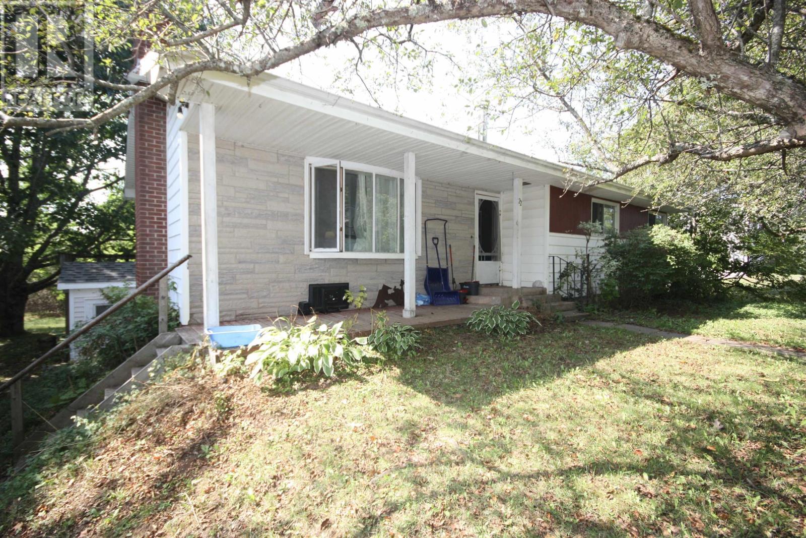 22 Cherry Ln, Brookfield, NS B0N 1C0