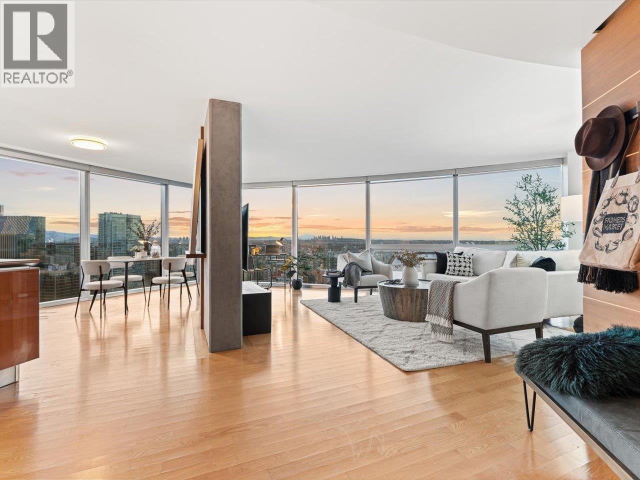 938 Nelson Street Unit 3204, Vancouver, BC V6Z 3A7