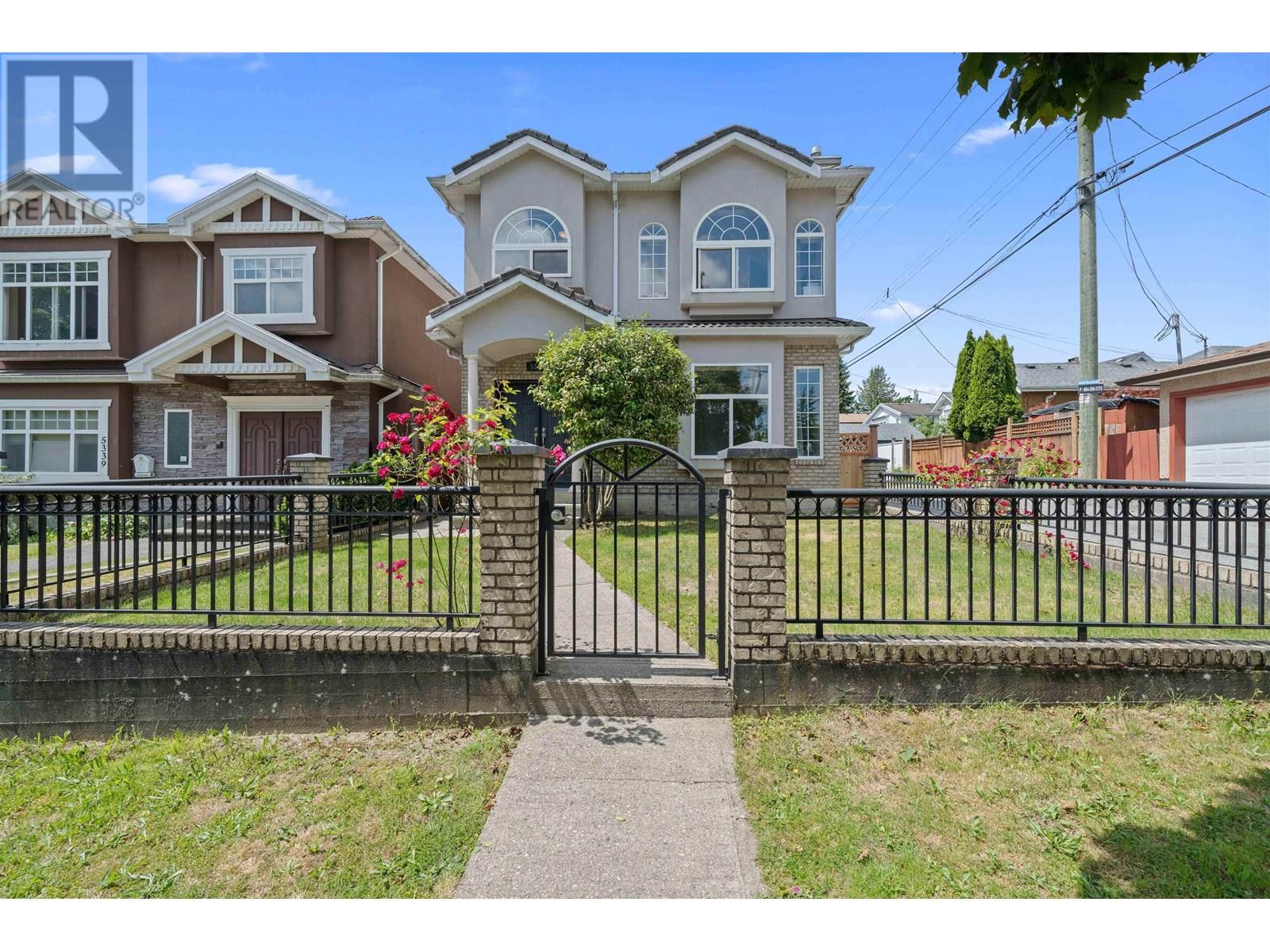 5323 Dumfries St, Vancouver, BC V5P 3A3