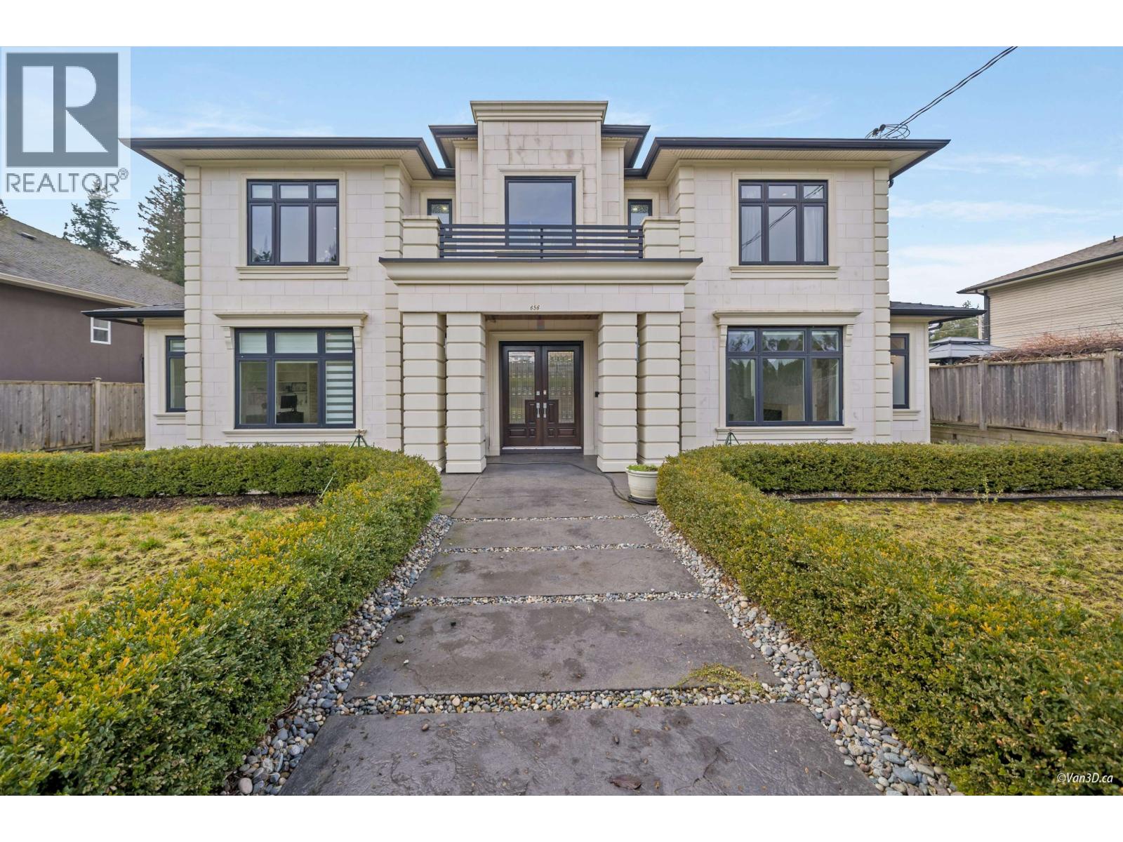 656 Blue Mountain St, Coquitlam, BC V3J 4R6