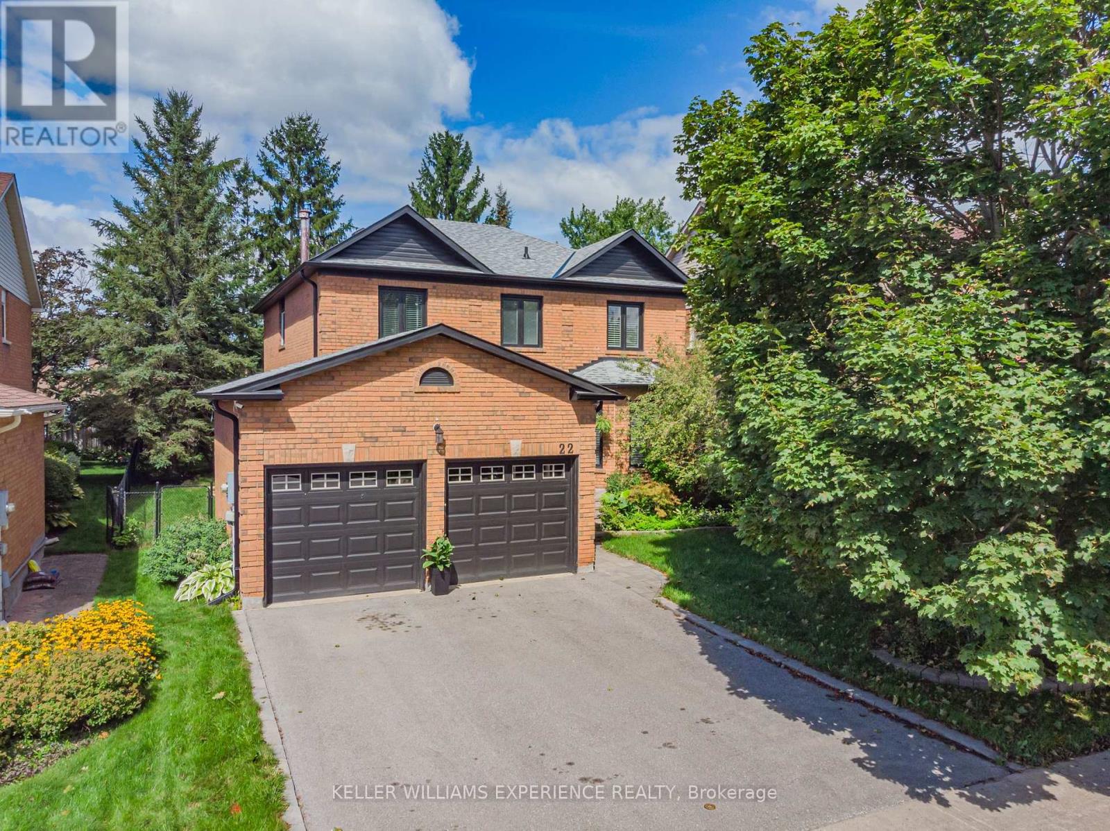 22 River Ridge Rd, Barrie, ON L4N 7G2