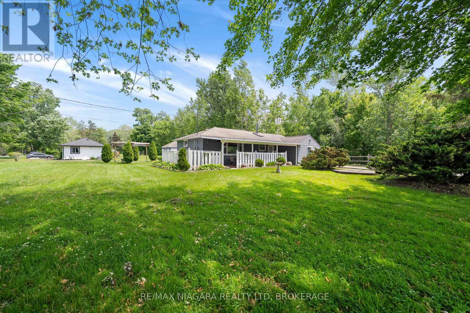 527 Pinecrest Rd, Port Colborne, ON L3K 5V3