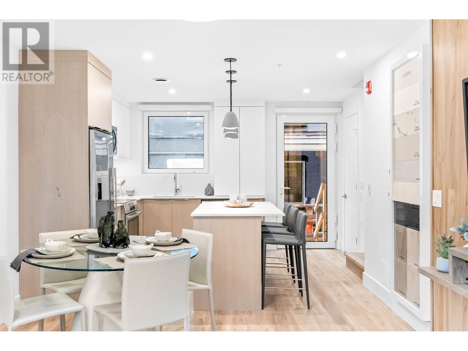 2250 E 1st Avenue Unit 315, Vancouver, BC V5N 1B6