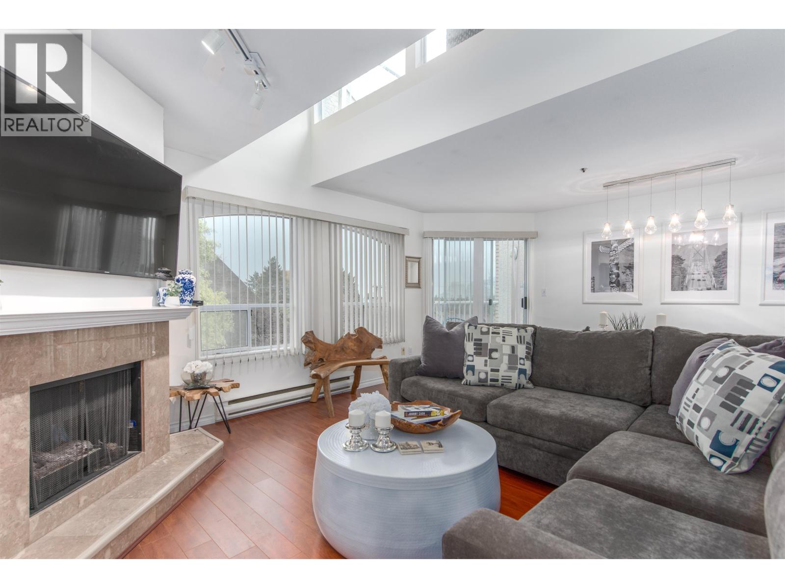 788 W 8th Avenue Unit 202, Vancouver, BC V5Z 1E1