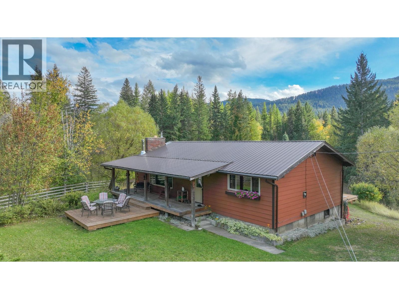3144 Creighton Valley Rd, Cherryville, BC V0E 2G3