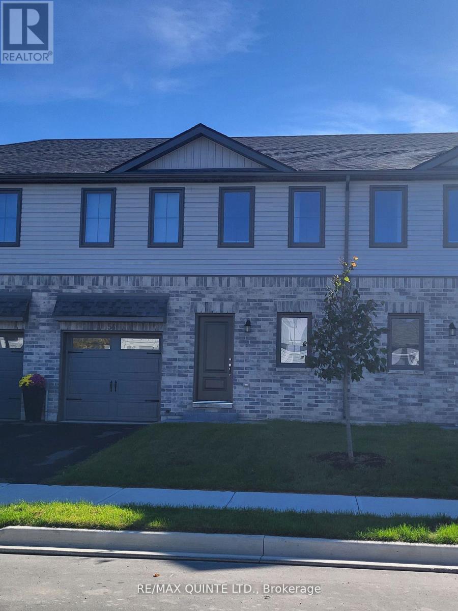 54 Campbell Cres, Prince Edward County Picton Ward, ON K0K 2T0
